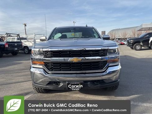 Used 2018 Chevrolet Silverado 1500 LT w/ Trailering Package image 9