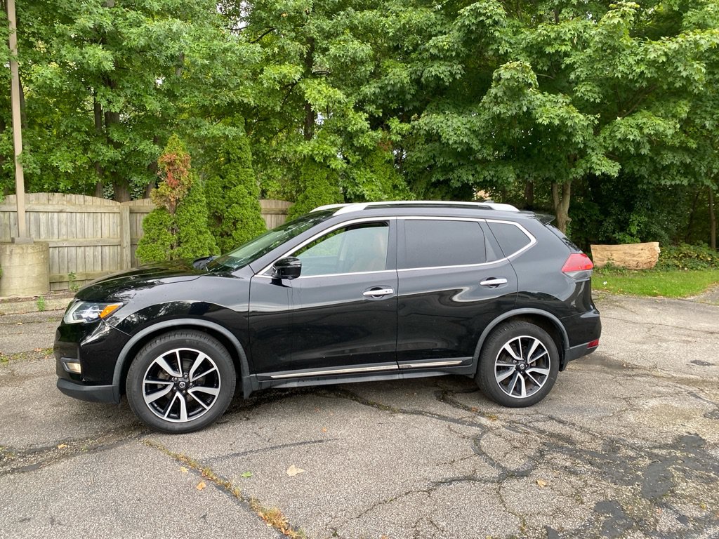 Used 2018 Nissan Rogue SL w/ Premium Package AWD/4WD image 2