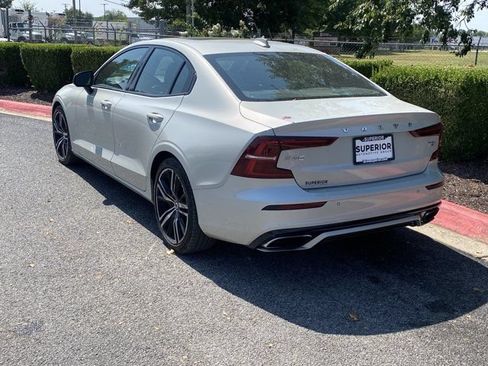 Used 2020 Volvo S60 T5 R-Design FWD image 6