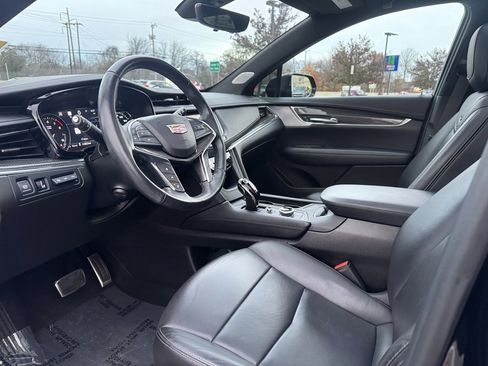 Used 2022 Cadillac XT5 Sportv w/ LPO, ONYX Package image 15
