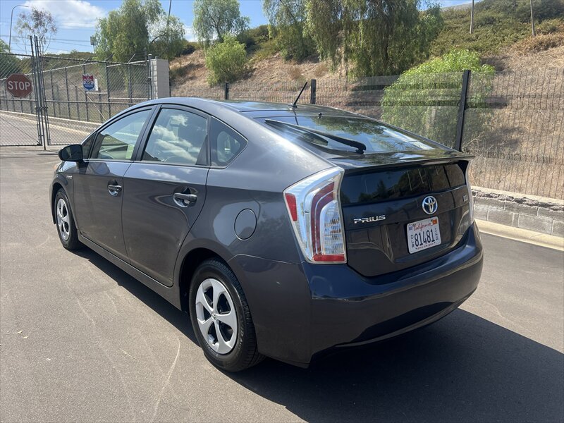 Used 2015 Toyota Prius Two FWD image 11