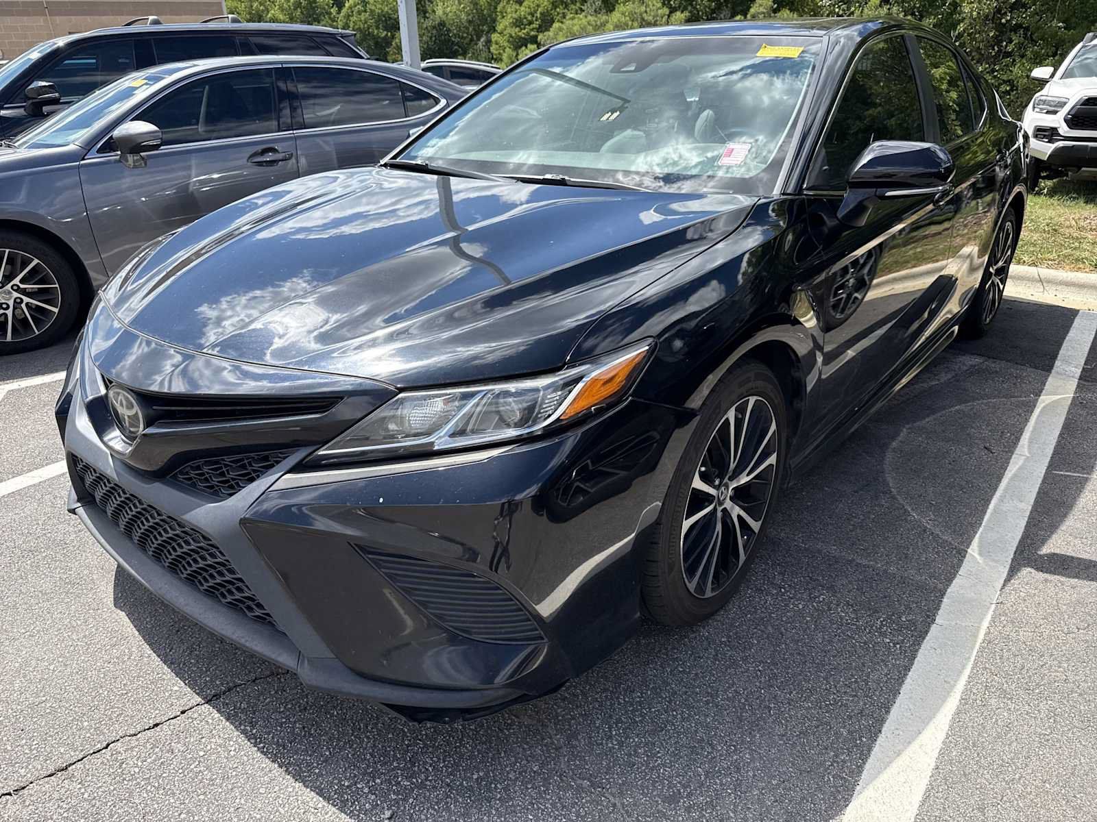 Used 2018 Toyota Camry SE w/ Moonroof Package FWD image 39