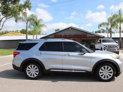 Used 2020 Ford Explorer Limited RWD image 7