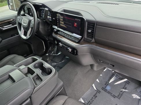 Used 2023 GMC Sierra 1500 Elevation image 32