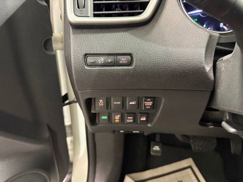 Used 2016 Nissan Rogue SL w/ SL Premium Package AWD/4WD image 18
