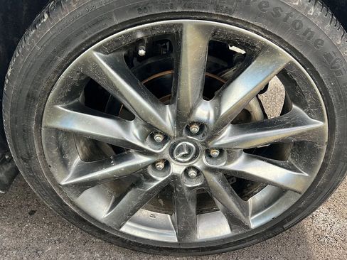 Used 2018 MAZDA MAZDA3 Touring image 33