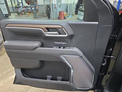 New 2026 Chevrolet Silverado 1500 High Country AWD/4WD image 29