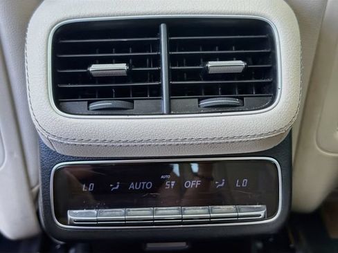 Used 2022 Mercedes-Benz GLS 450 4MATIC image 21