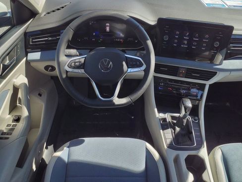 New 2025 Volkswagen Jetta SE image 12