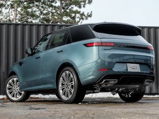 New 2025 Land Rover Range Rover Sport Dynamic SE video 2