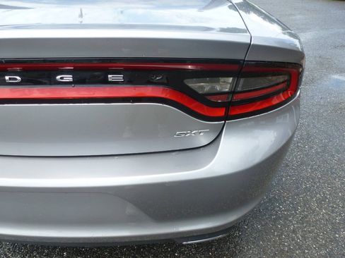 Used 2017 Dodge Charger SXT AWD/4WD image 7