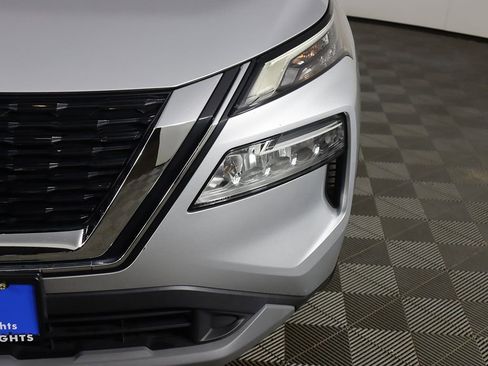 Used 2022 Nissan Rogue SV image 12