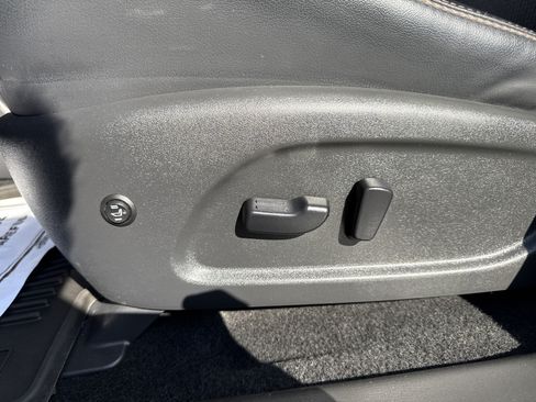 Used 2019 Nissan Pathfinder SV w/ Rock Creek Edition AWD/4WD image 5