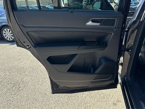 Used 2019 Volkswagen Atlas SE w/ Towing Package FWD image 16