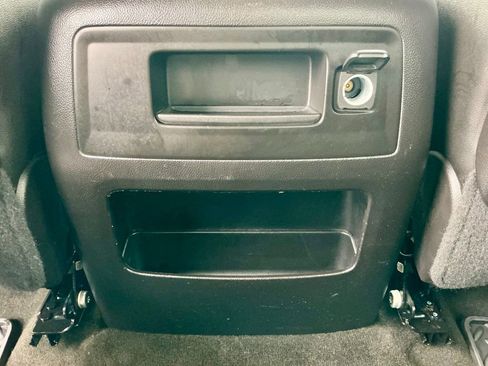 Used 2015 GMC Sierra 1500 SLT w/ SLT Crew Cab Value Package image 31