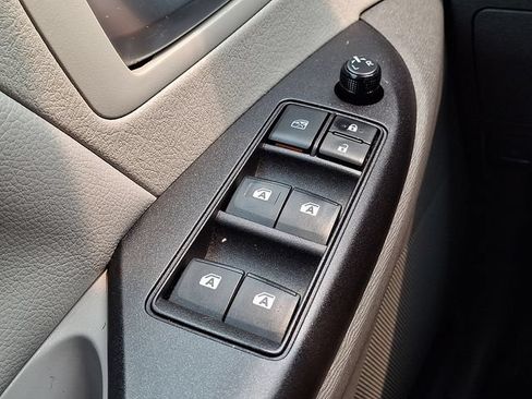 Certified 2020 Toyota Sienna LE FWD image 23