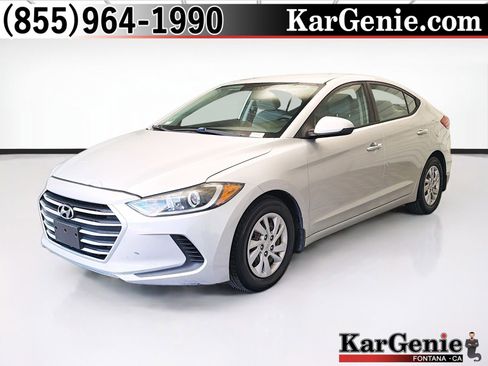 Used 2018 Hyundai Elantra SE FWD image 1