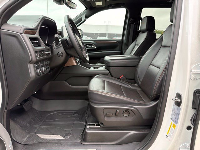 Used 2024 Chevrolet Tahoe High Country AWD/4WD image 18