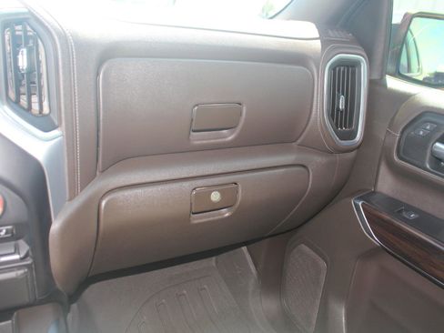 Used 2021 GMC Sierra 1500 SLT w/ SLT Premium Package AWD/4WD image 11