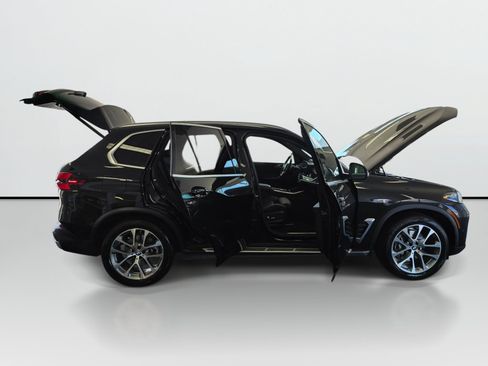 Used 2026 BMW X5 xDrive40i AWD/4WD image 9