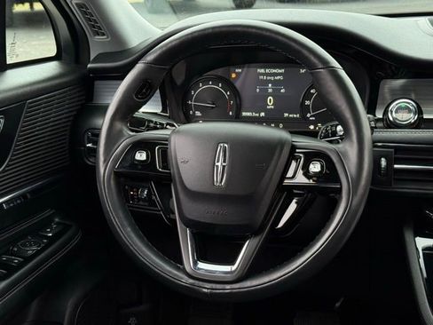 Used 2022 Lincoln Corsair AWD w/ Premium Package image 10