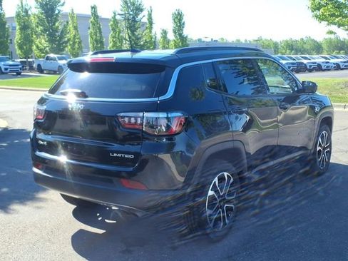 Used 2022 Jeep Compass Limited AWD/4WD image 4