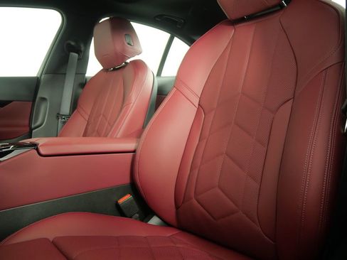 Used 2025 BMW 530i xDrive 530i xDrive image 13