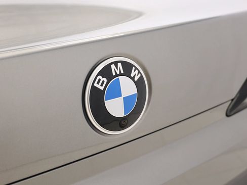 Used 2023 BMW 740i w/ Parking Assistance Package RWD image 68