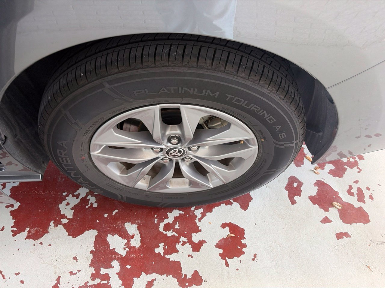 Used 2026 Toyota Sienna XLE FWD image 15