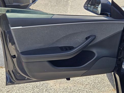 Used 2025 Tesla Model 3 Long Range image 26