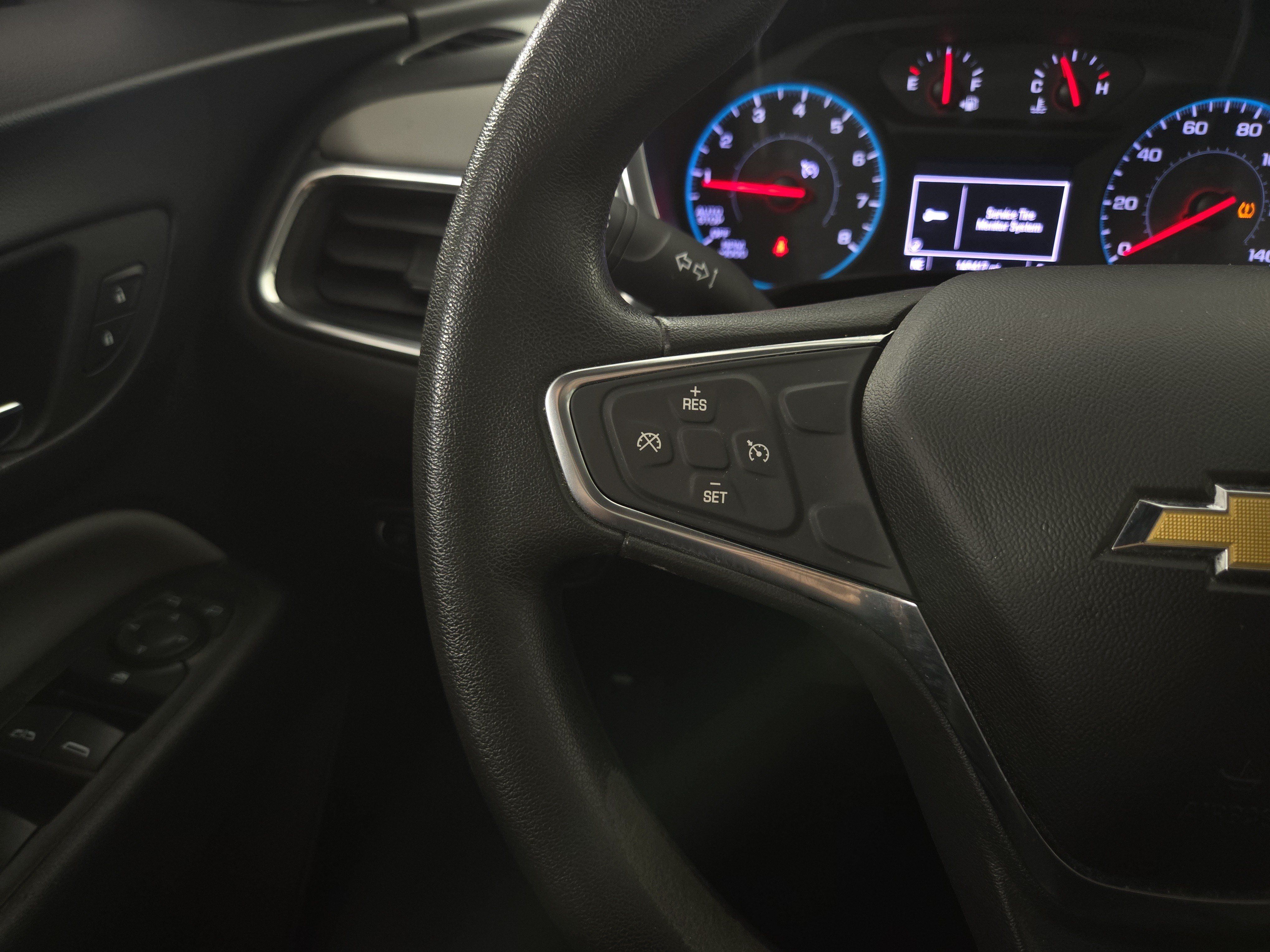 Used 2018 Chevrolet Equinox LS AWD/4WD image 15
