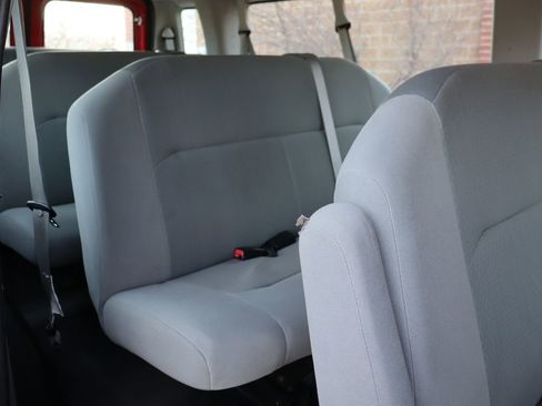 Used 2009 Ford E-350 and Econoline 350 Extended Wagon Super Duty image 21