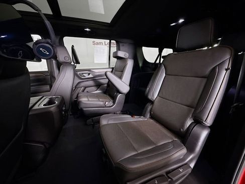 Used 2024 Chevrolet Suburban High Country w/ Advanced Technology Package image 29