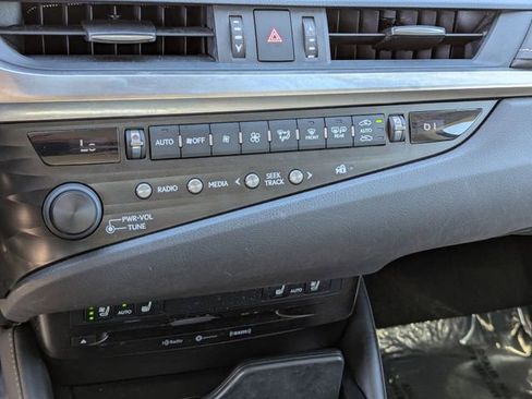 Used 2020 Lexus ES 350 w/ Premium Package image 23