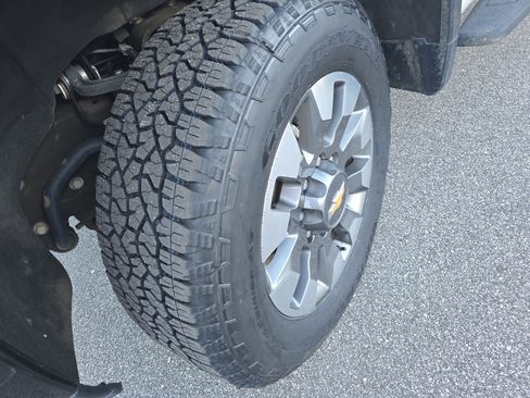 Used 2024 Chevrolet Silverado 2500 Custom w/ Custom Convenience Package image 22