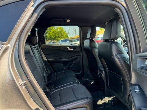 Used 2023 Ford Escape ST-Line w/ Tech Pack #1 AWD/4WD image 13