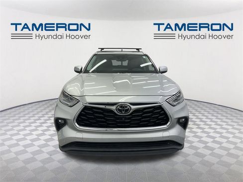 Used 2021 Toyota Highlander Limited image 8