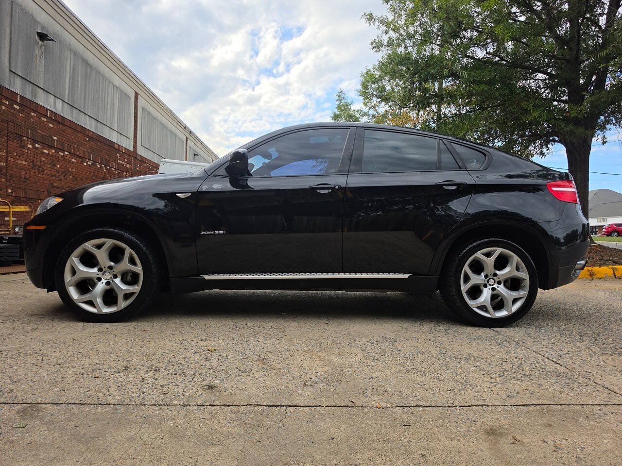 Used 2011 BMW X6 xDrive35i AWD/4WD image 2