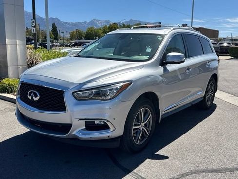 Used 2018 INFINITI QX60 Luxe w/ Premium Plus Package AWD/4WD image 5