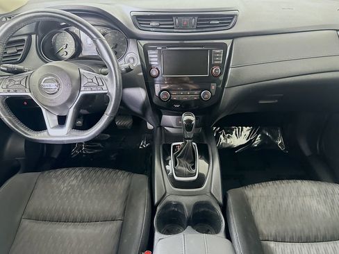 Used 2018 Nissan Rogue SV w/ Premium Package FWD image 18