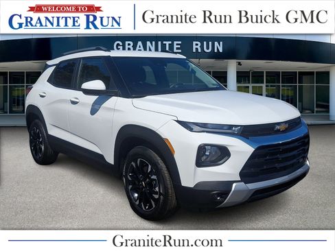 Used 2023 Chevrolet TrailBlazer LT w/ Convenience Package AWD/4WD image 1