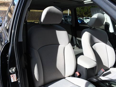 Used 2017 Subaru Forester 2.5i Premium w/ All-Weather Package image 27