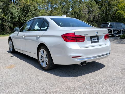 Used 2018 BMW 330i xDrive Sedan w/ Premium Package AWD/4WD image 9