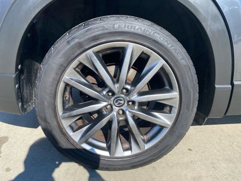 Used 2017 MAZDA CX-9 Signature image 26