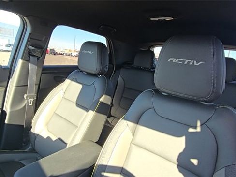 Used 2025 Chevrolet TrailBlazer ACTIV w/ Convenience Package image 14