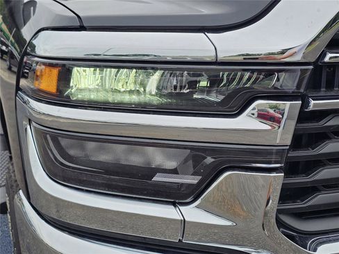 New 2026 RAM 2500 Tradesman AWD/4WD image 4