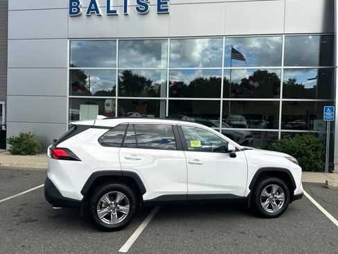 Used 2024 Toyota RAV4 XLE w/ Convenience Package AWD/4WD image 4