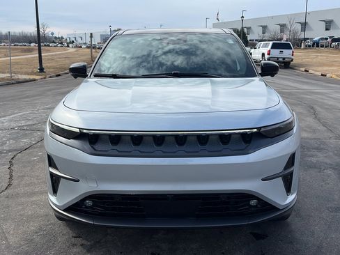 Used 2024 Jeep Wagoneer Launch Edition image 49