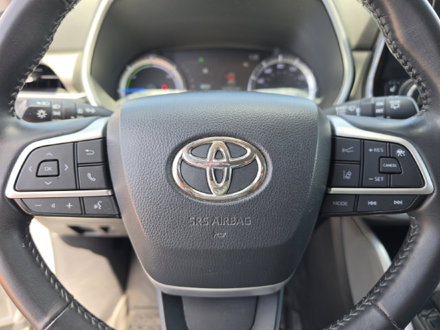 Used 2023 Toyota Highlander XLE AWD/4WD image 42
