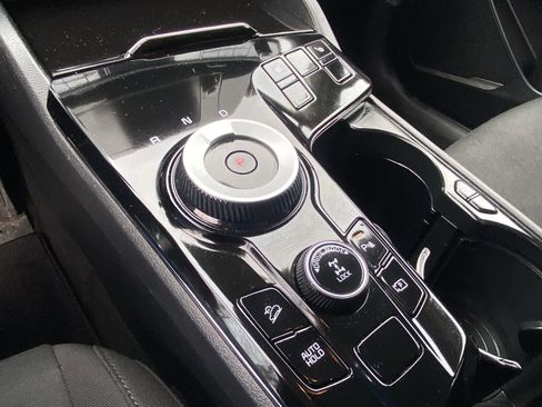 Used 2023 Kia Sportage LX image 37